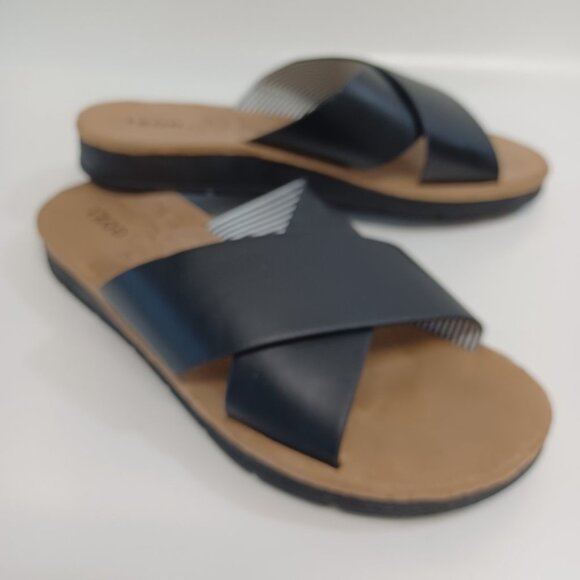 IZOD Sandals Black Tan Alyssa Criss Cross Slip On Open Toe Flats Womens 6 M - Picture 15 of 15